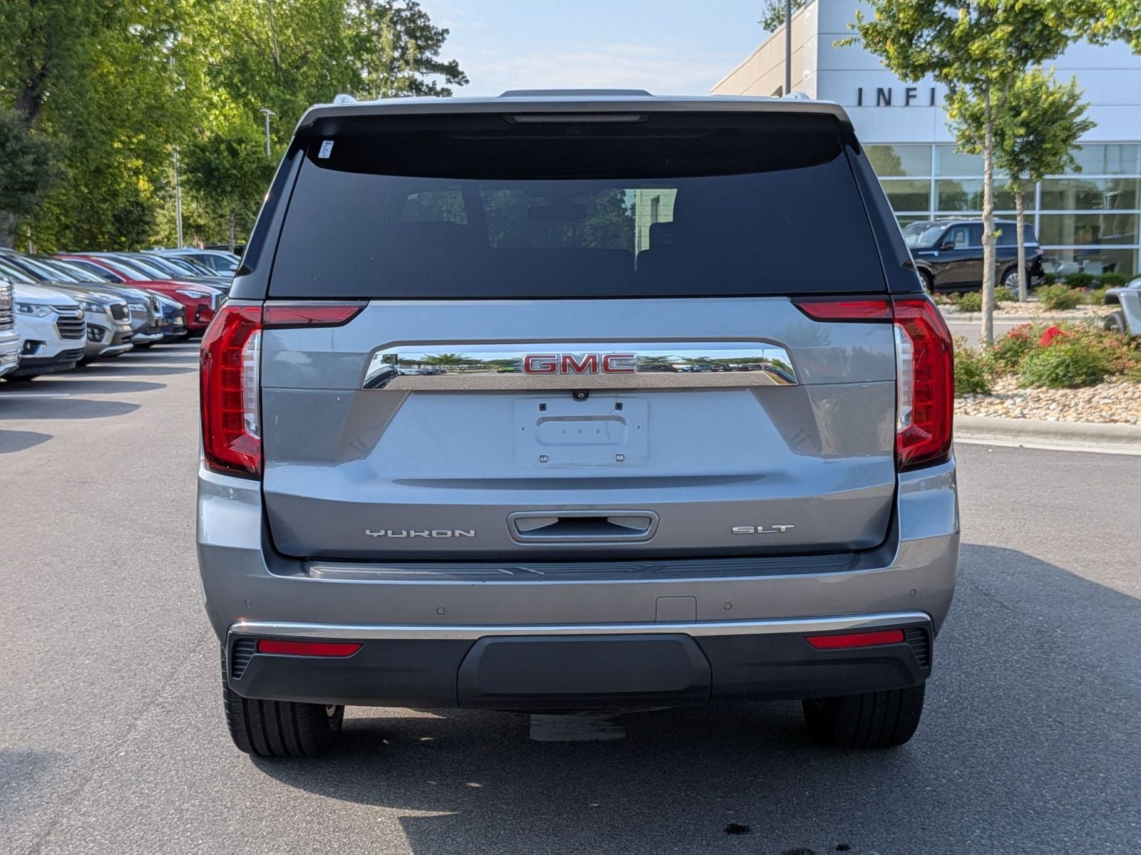 2022 GMC Yukon SLT