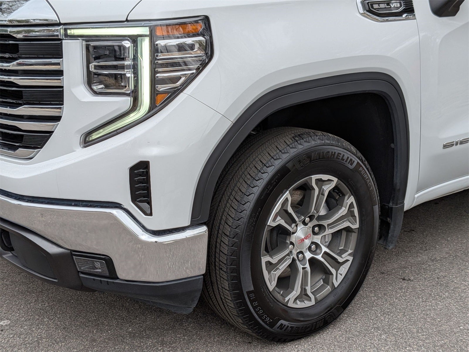 2025 GMC Sierra 1500 SLT