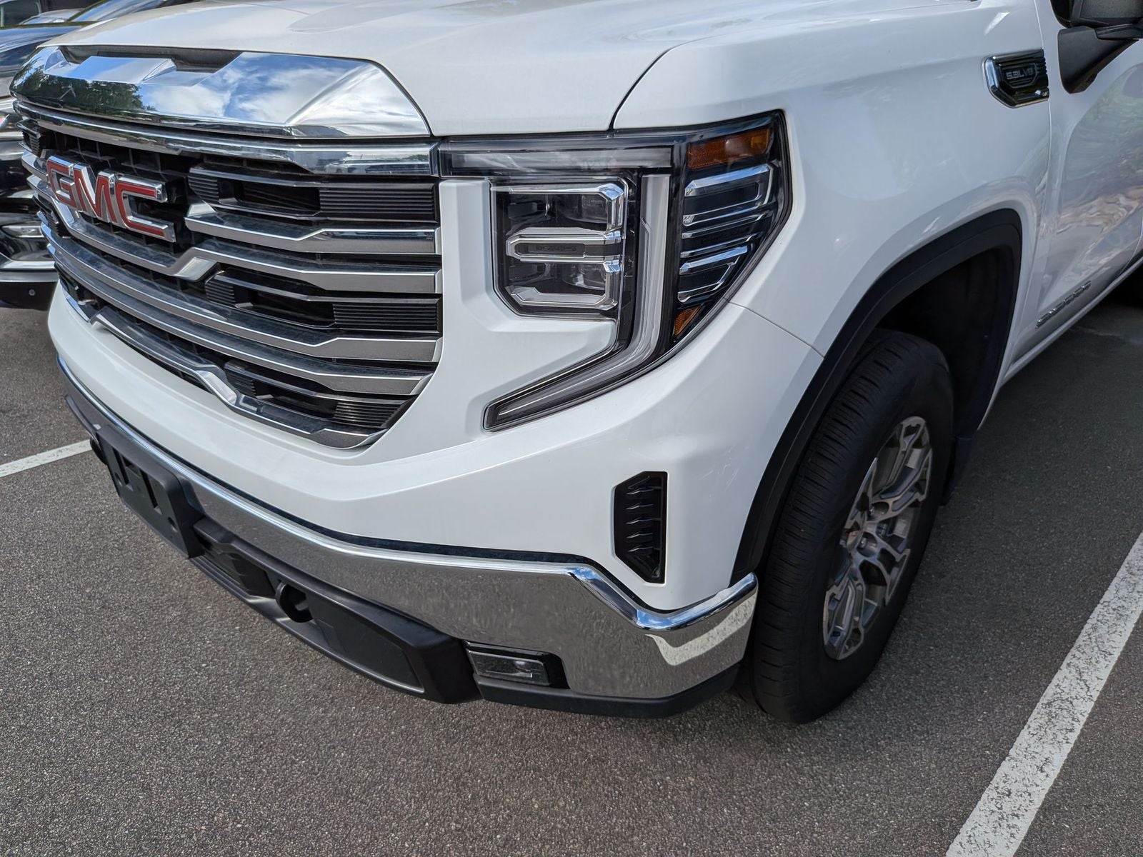 2025 GMC Sierra 1500 SLT