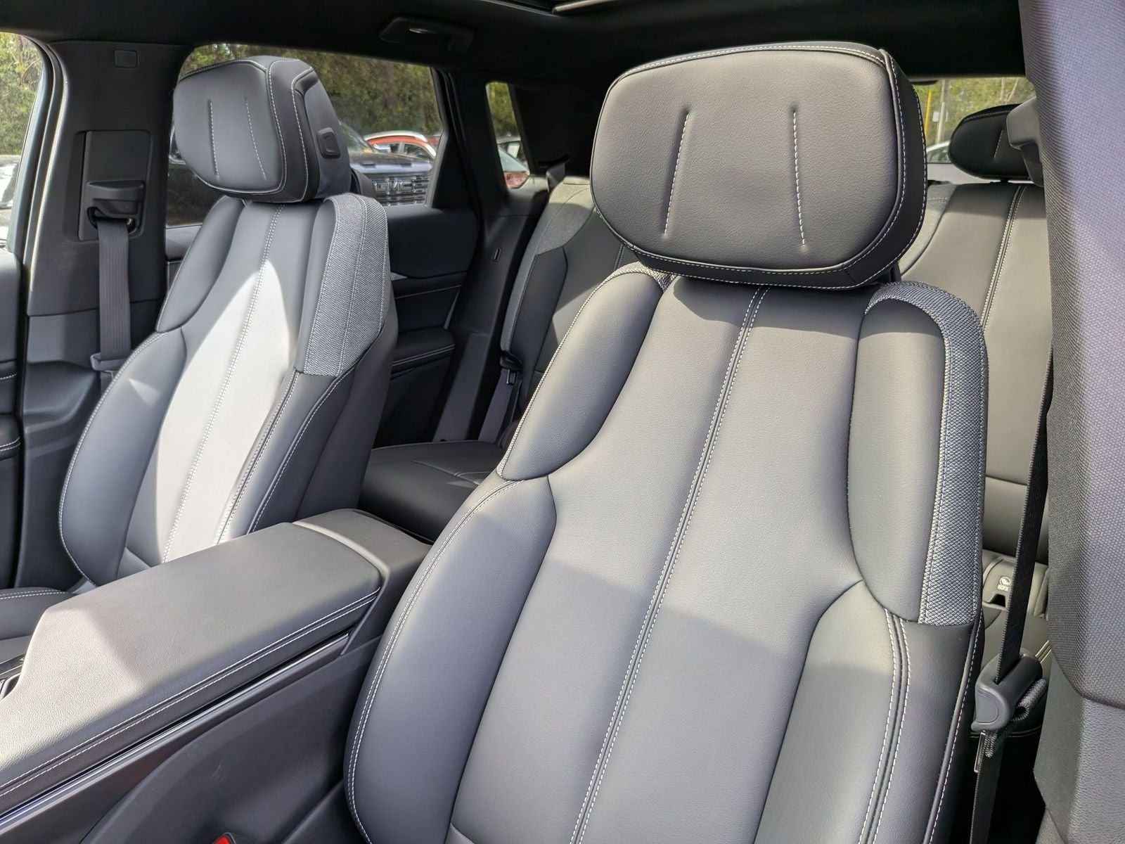 2024 Cadillac LYRIQ Tech