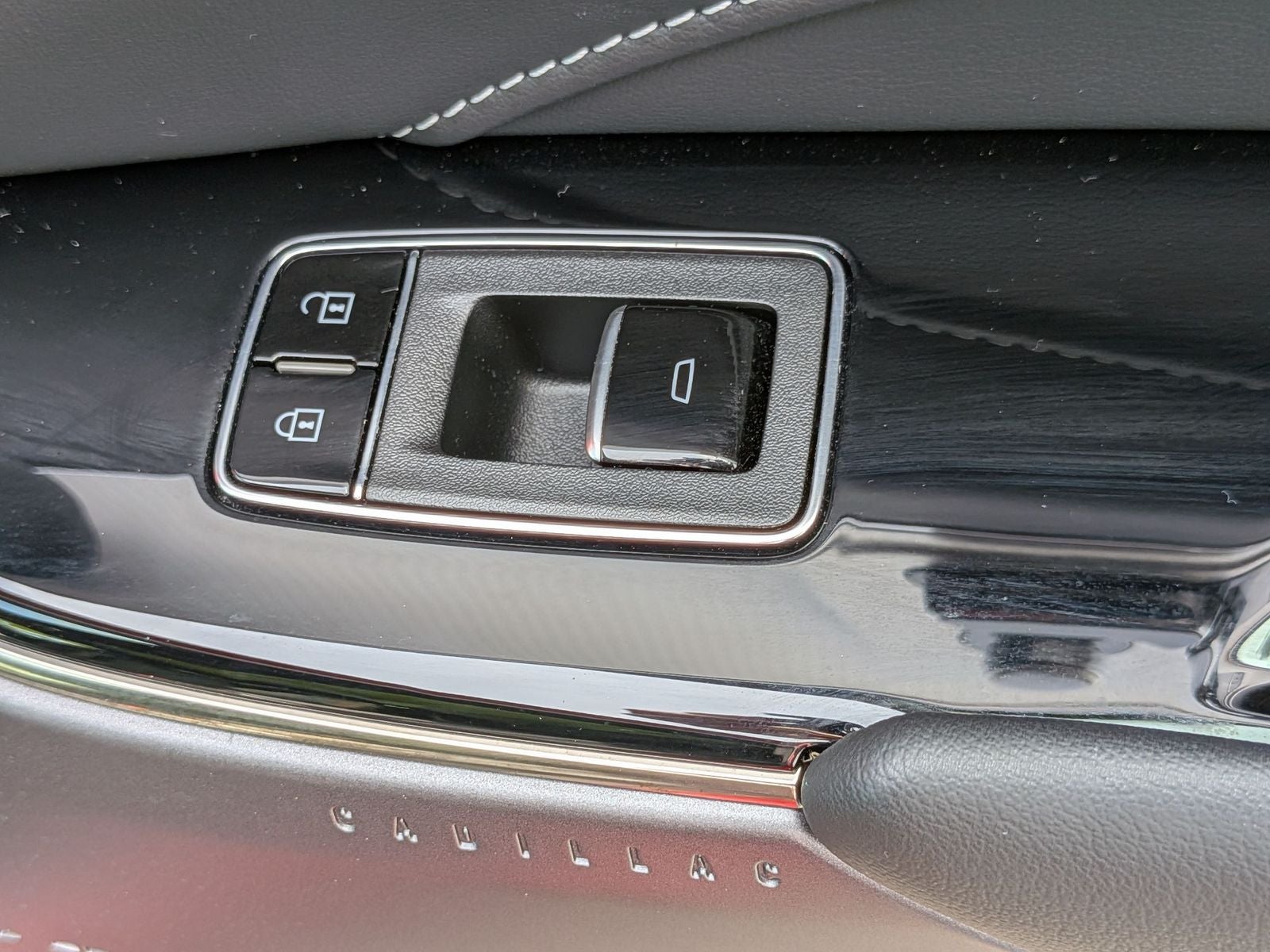 2024 Cadillac LYRIQ Tech