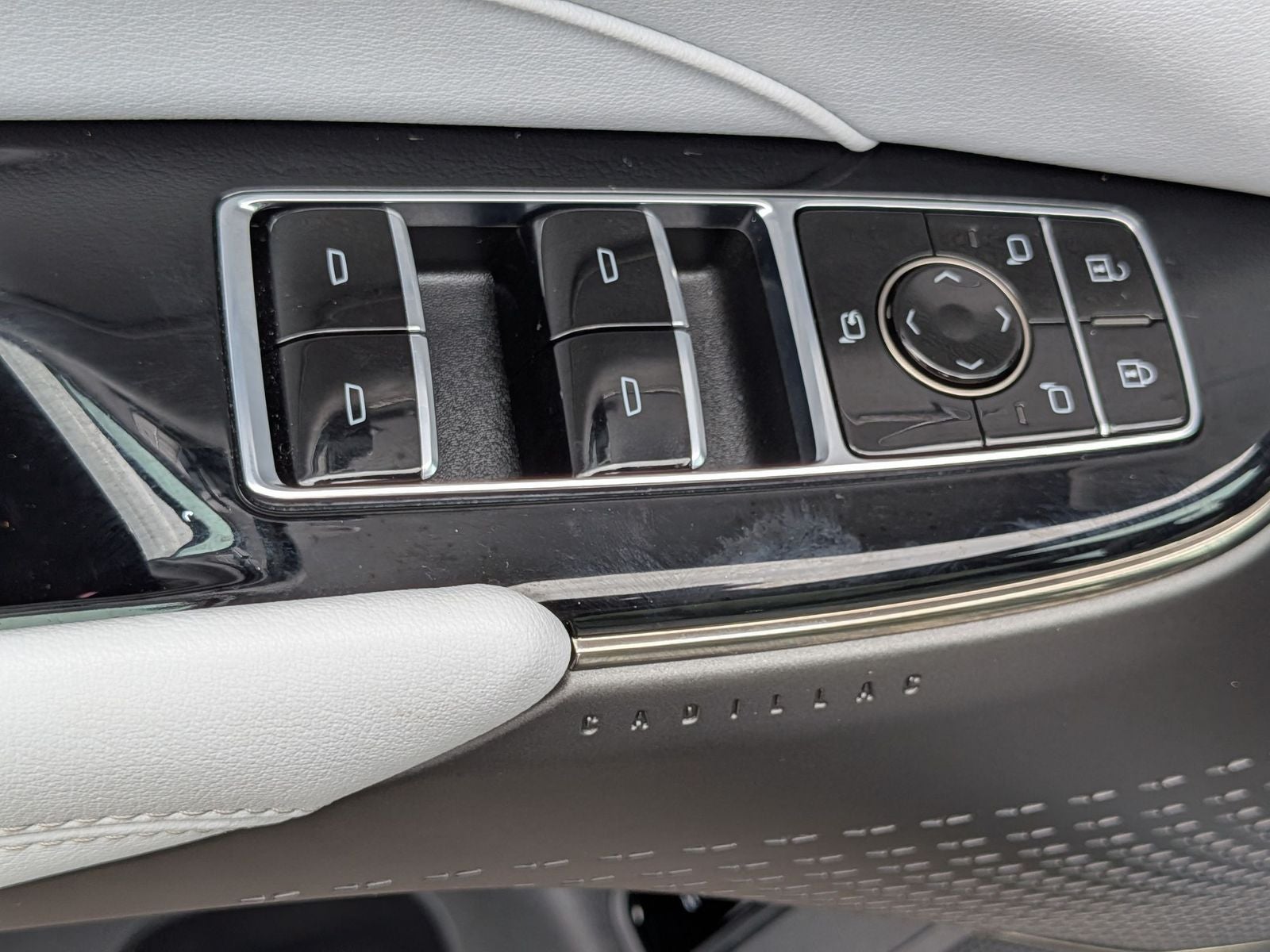 2024 Cadillac LYRIQ Luxury