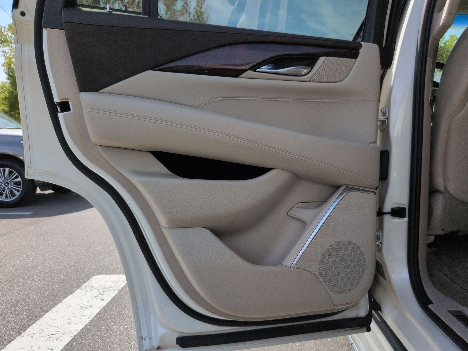 2015 Cadillac Escalade Luxury