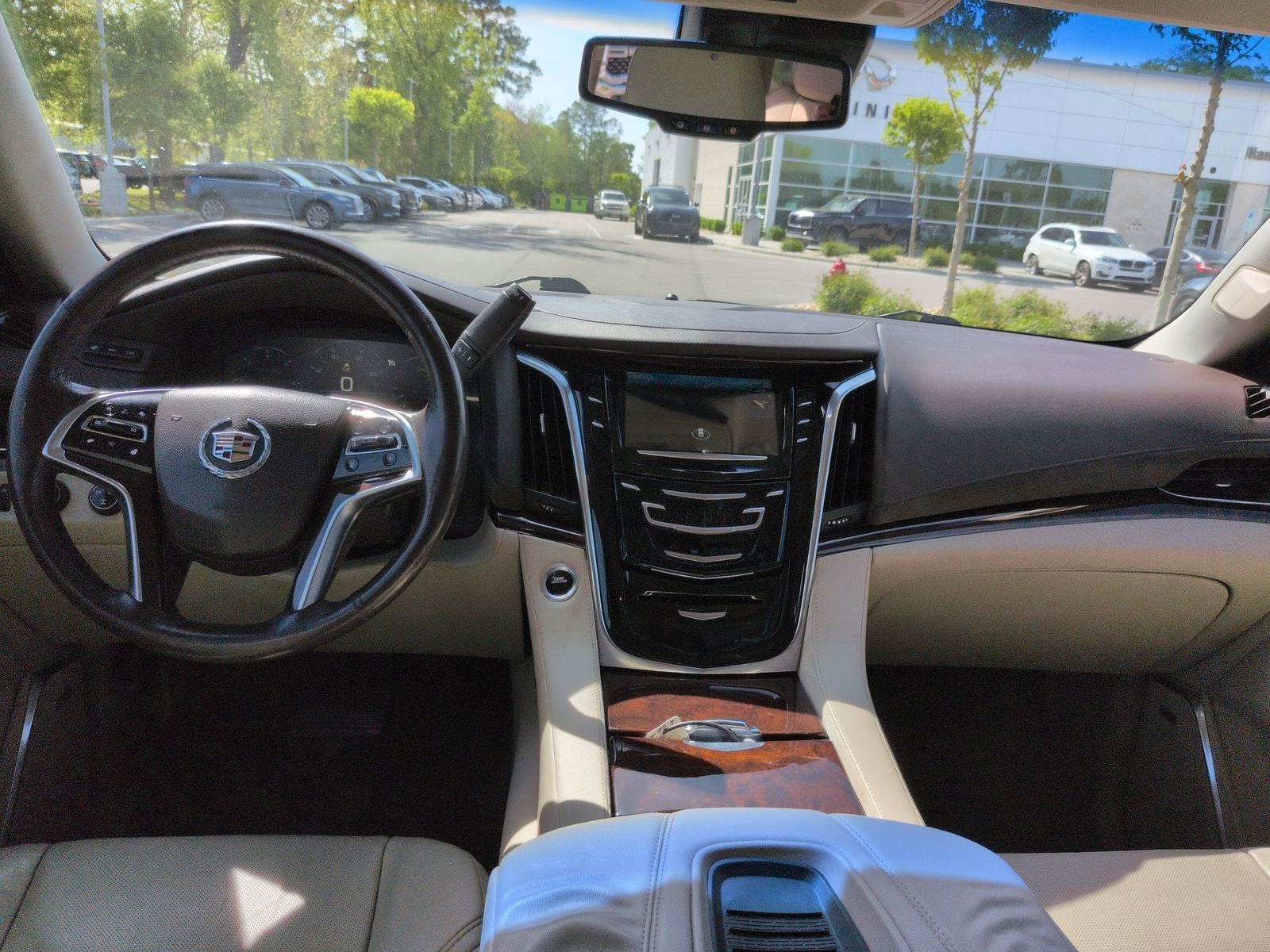 2015 Cadillac Escalade Luxury
