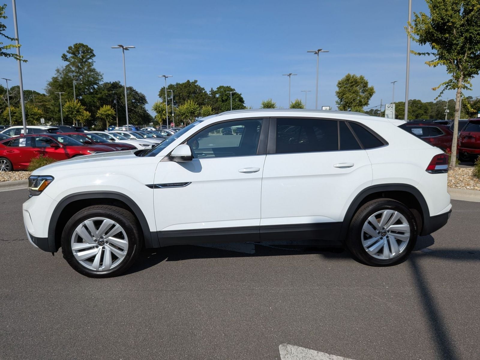 2022 Volkswagen Atlas Cross Sport 3.6L V6 SE w/Technology