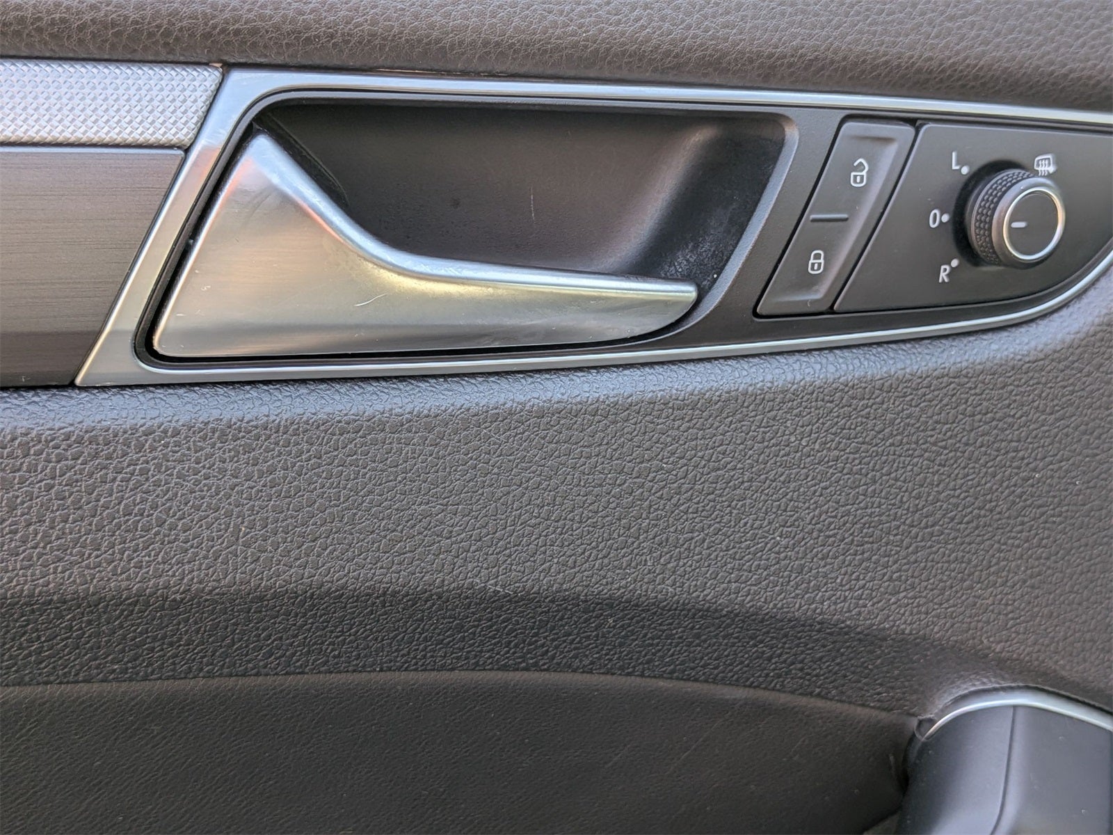 2017 Volkswagen Passat 1.8T R-Line