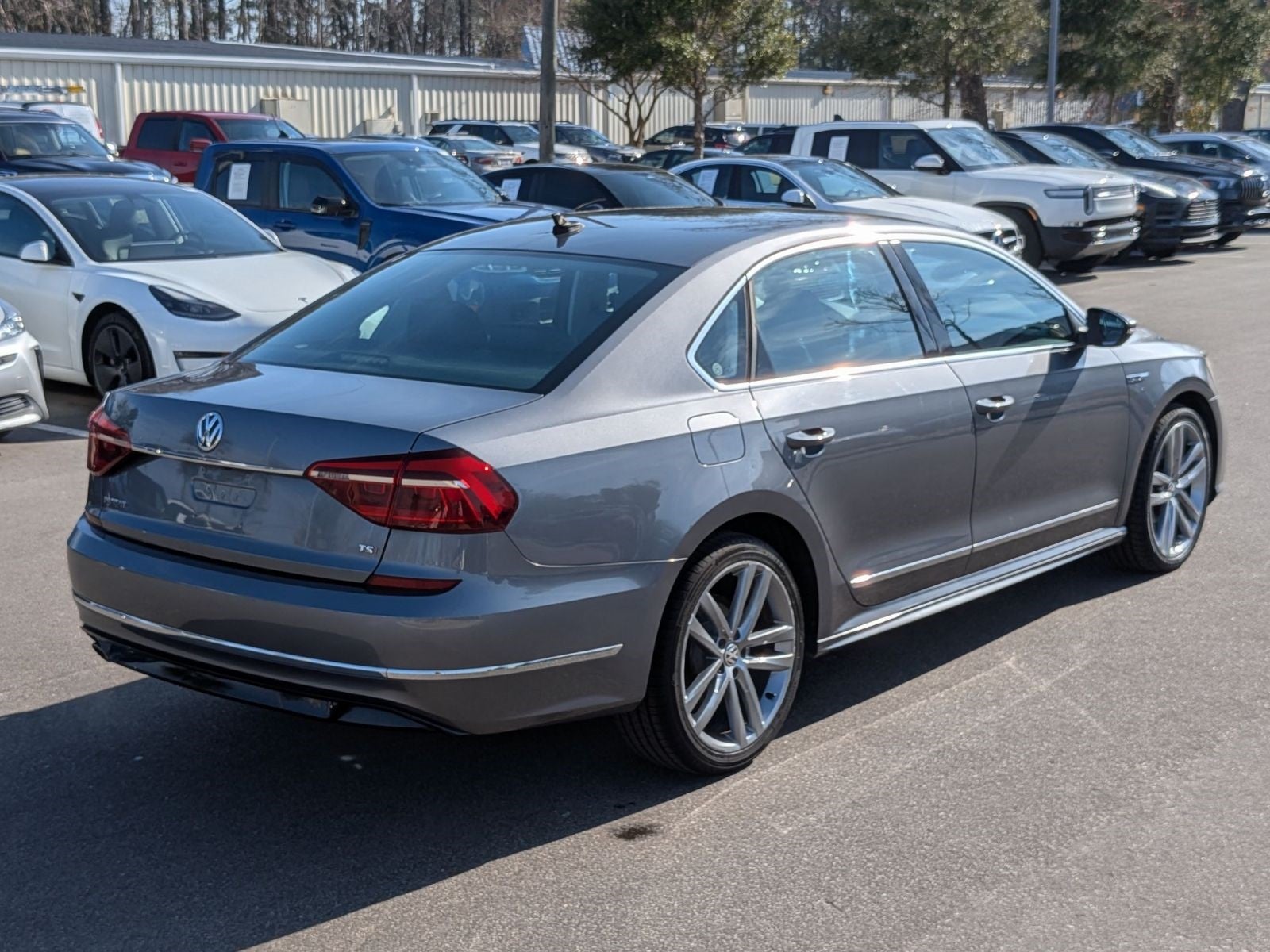 2017 Volkswagen Passat 1.8T R-Line