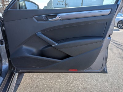 2017 Volkswagen Passat 1.8T R-Line