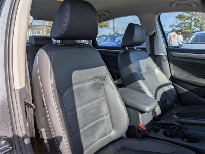 2017 Volkswagen Passat 1.8T R-Line