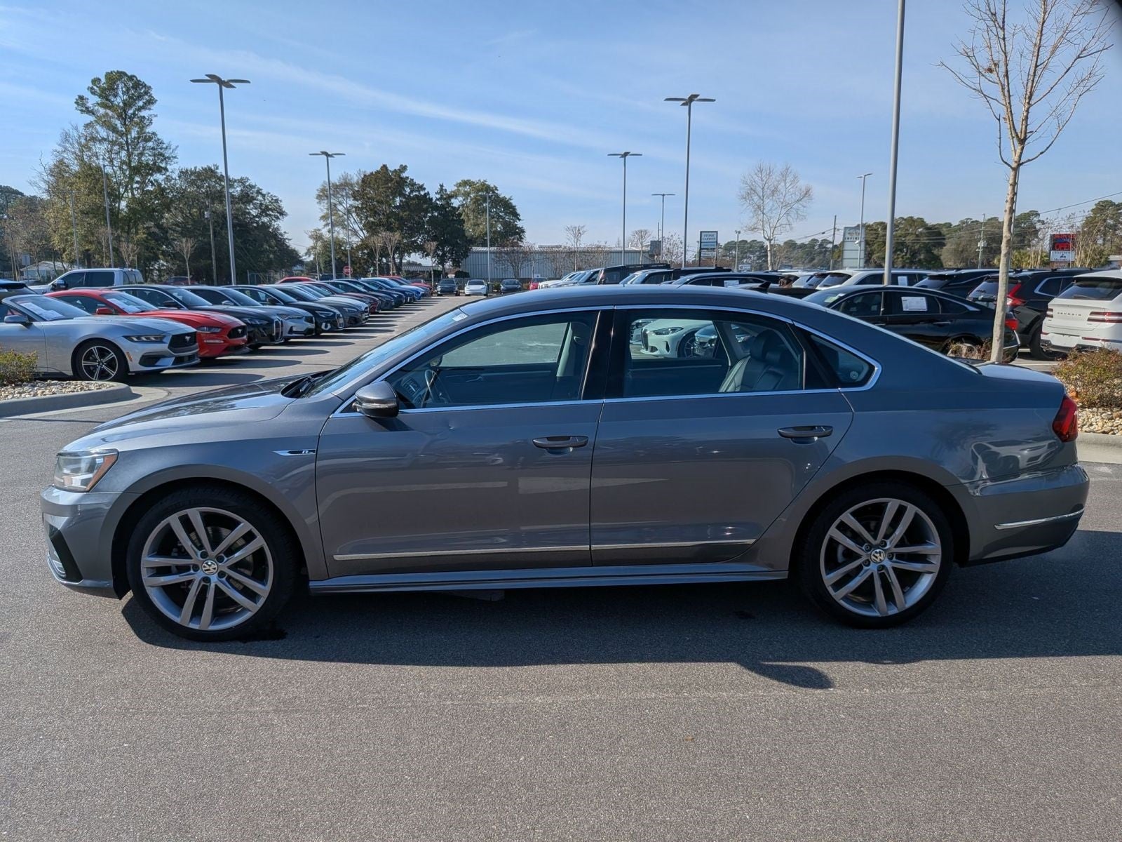 2017 Volkswagen Passat 1.8T R-Line