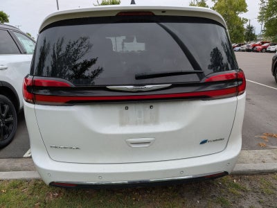 2023 Chrysler Pacifica Hybrid Touring L