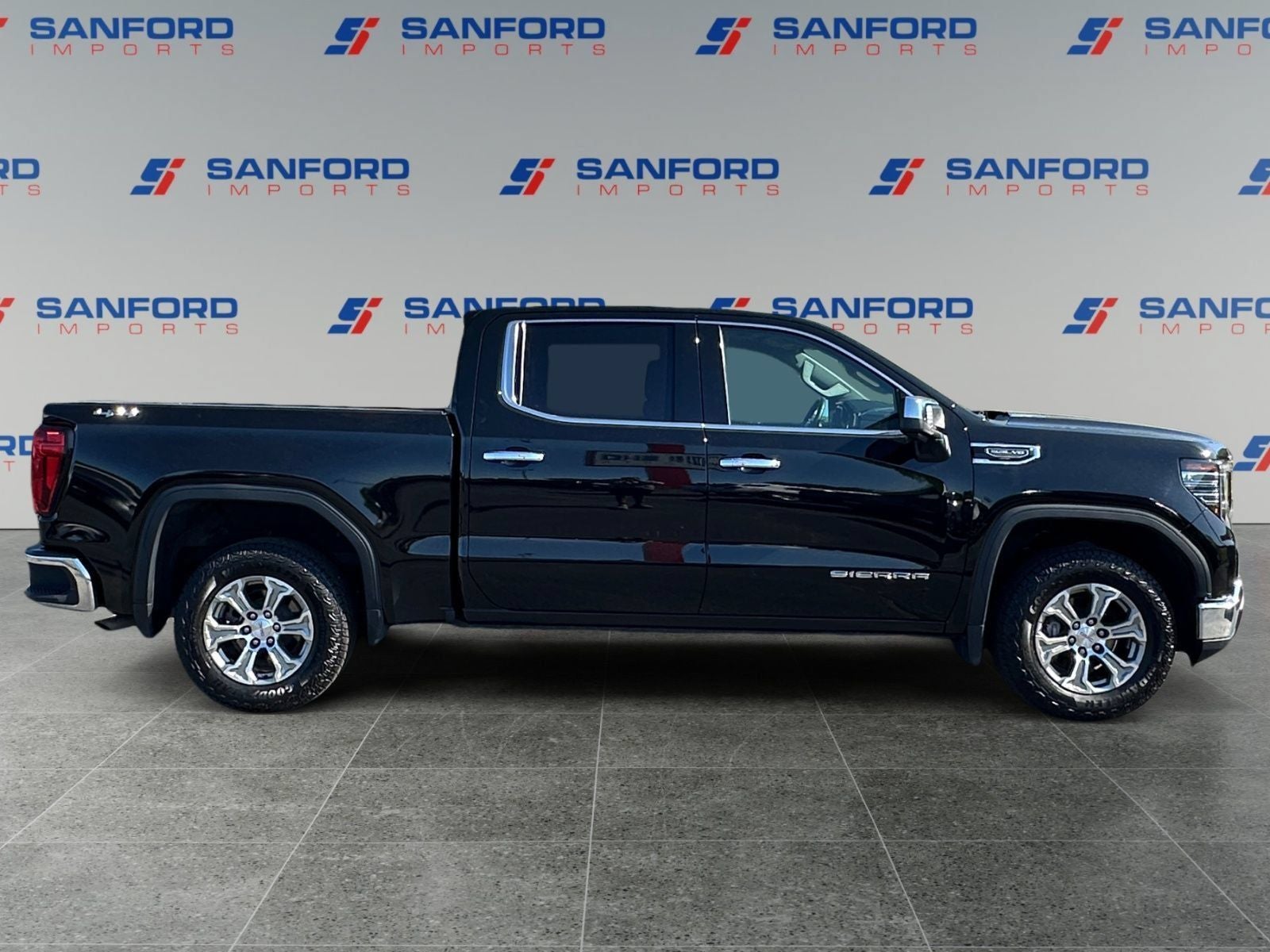 2024 GMC Sierra 1500 SLT