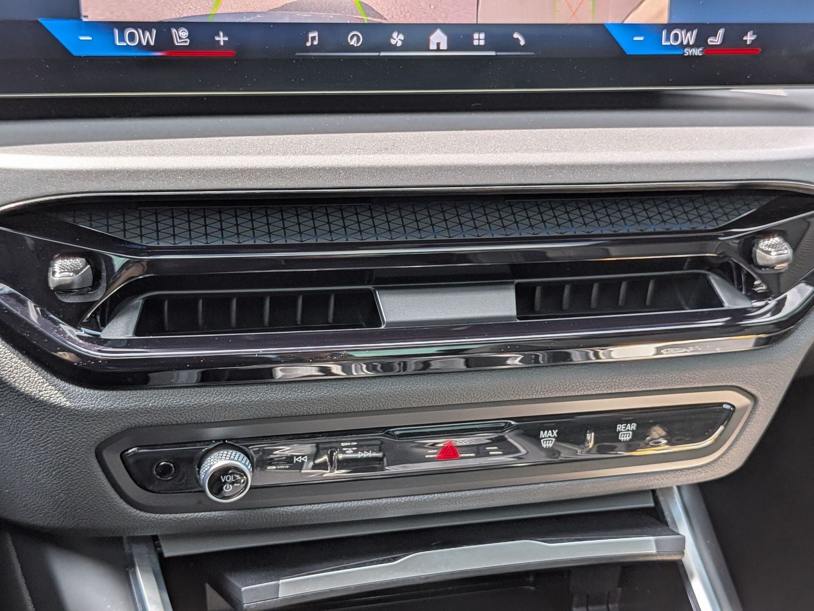 2025 BMW 2 Series 230i xDrive