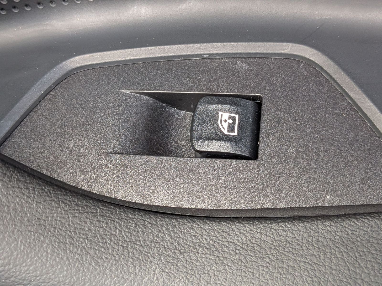 2025 BMW 2 Series 230i xDrive
