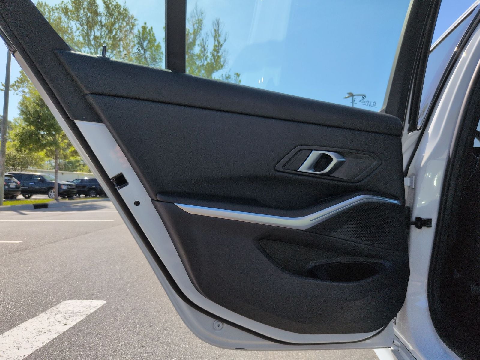 2025 BMW 3 Series 330i