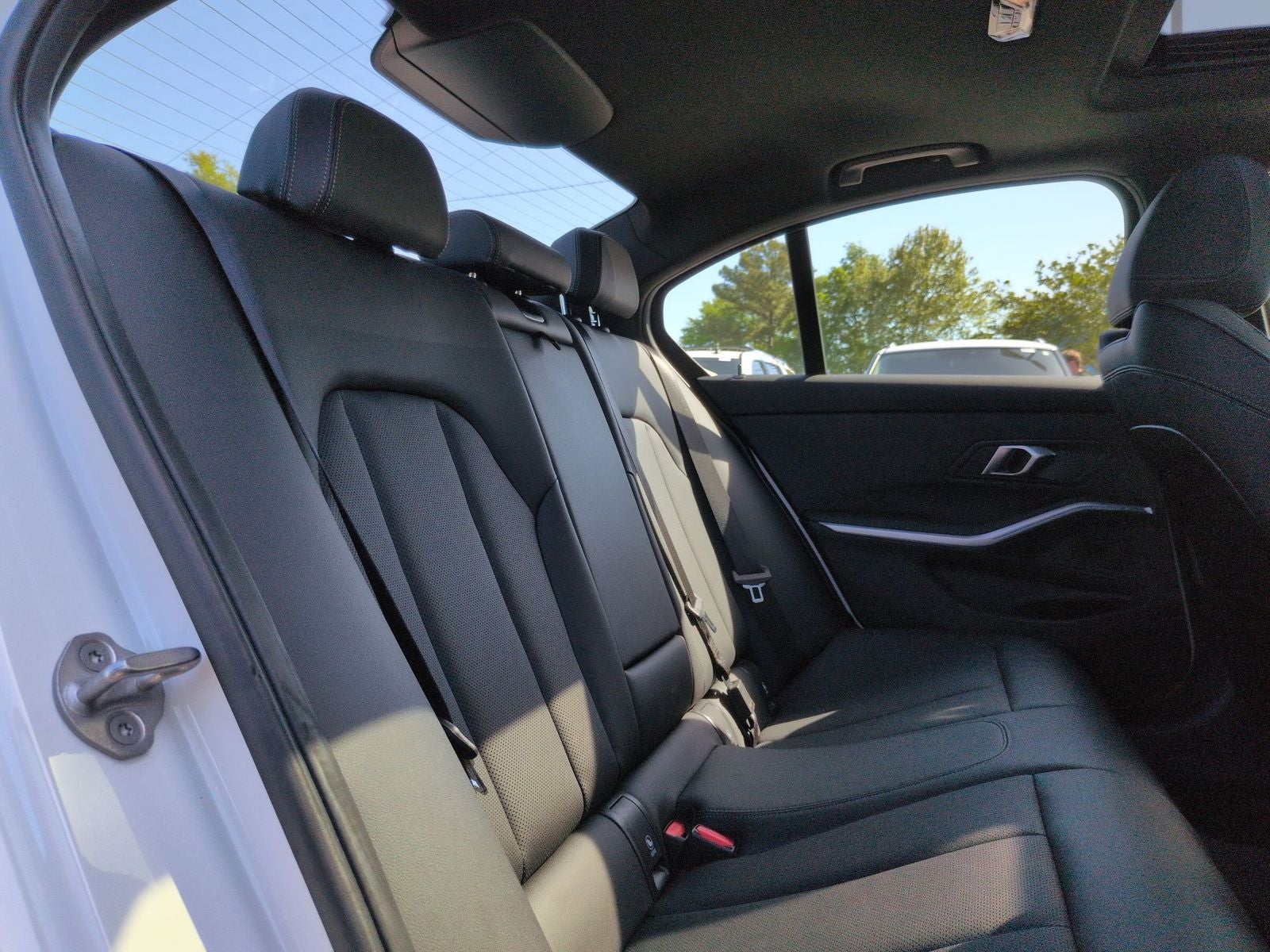 2025 BMW 3 Series 330i