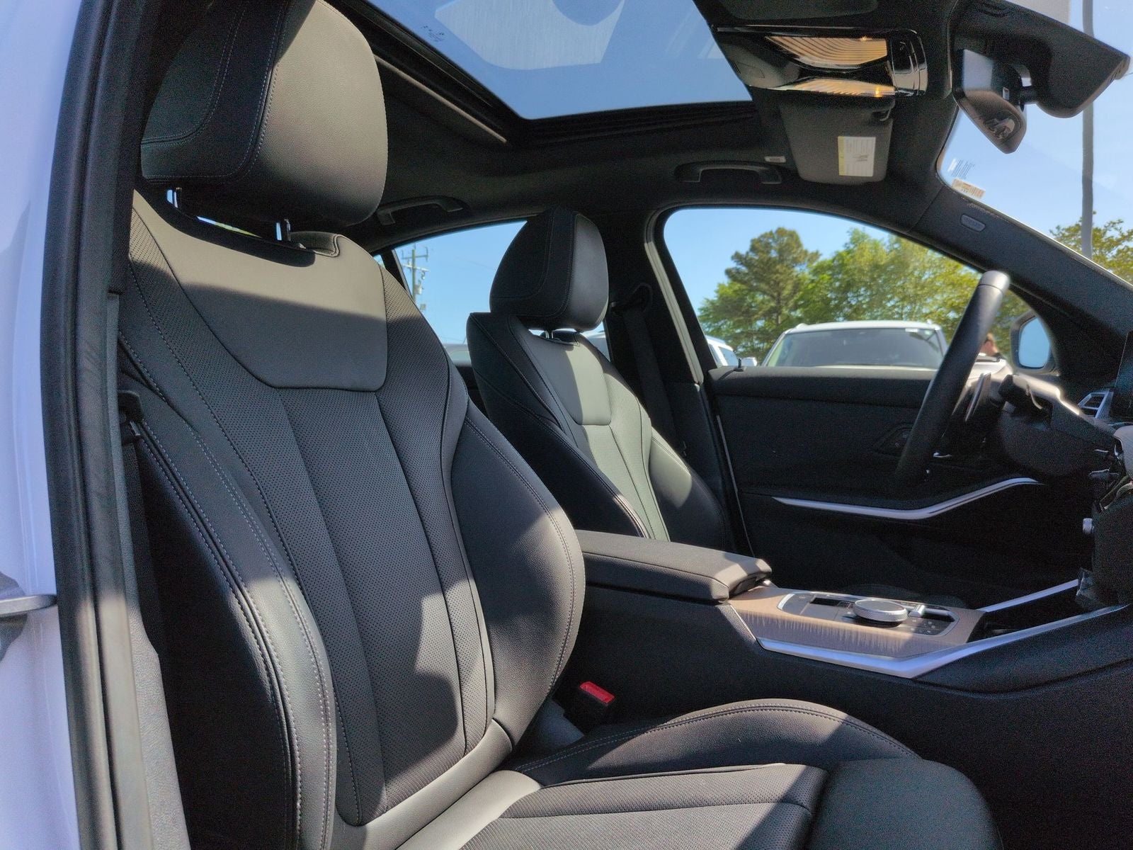 2025 BMW 3 Series 330i