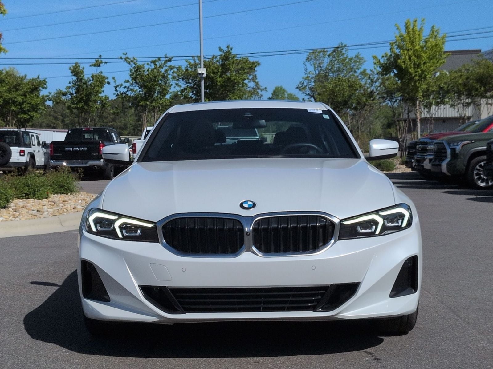 2025 BMW 3 Series 330i