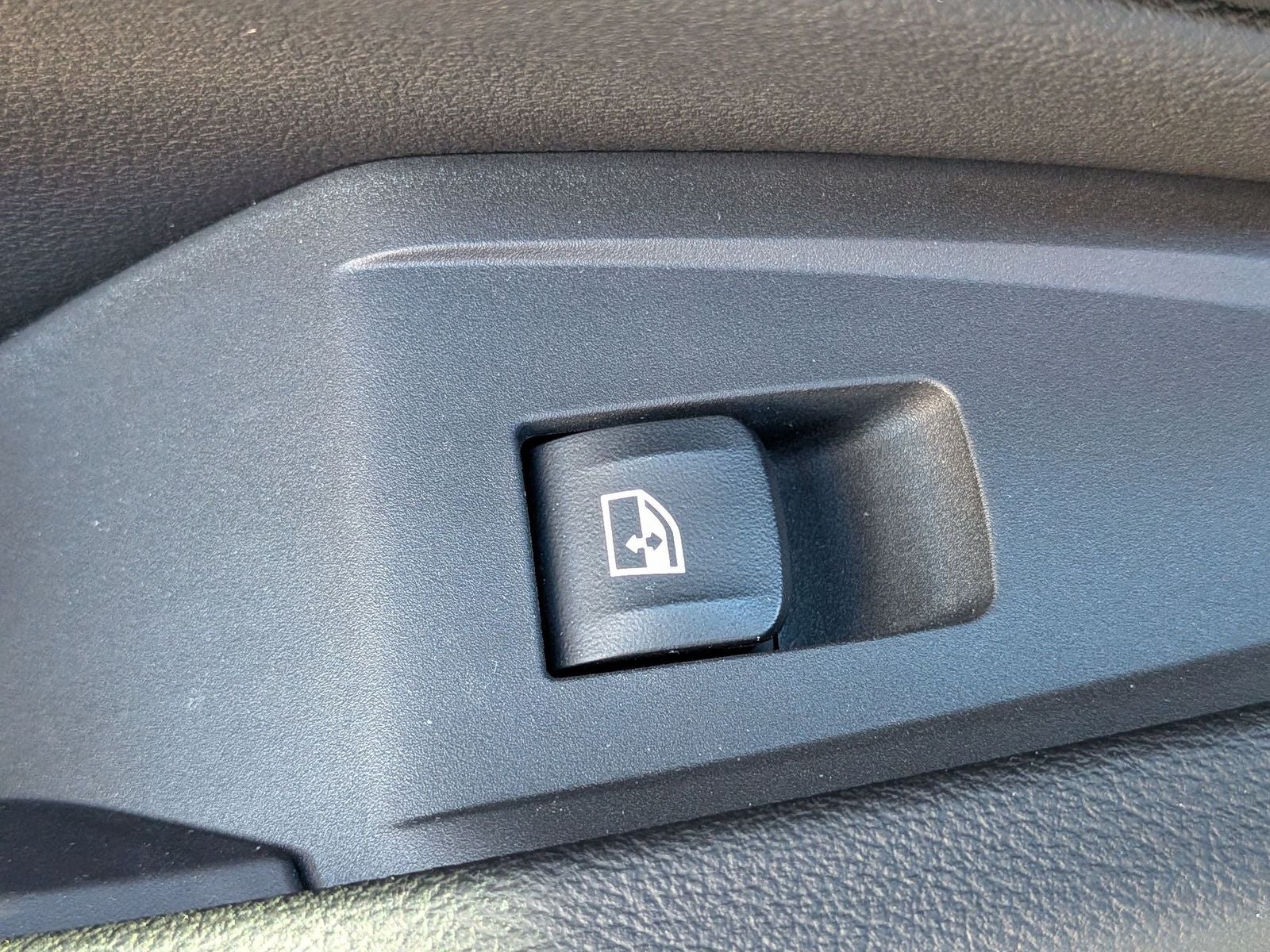 2023 BMW 3 Series 330i