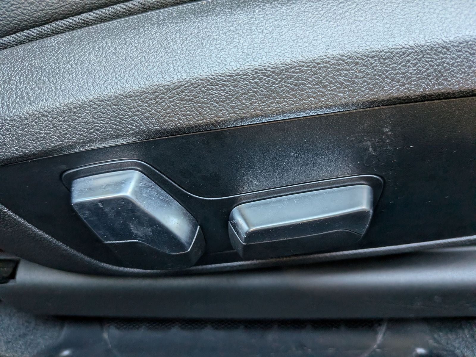 2023 BMW 3 Series 330i