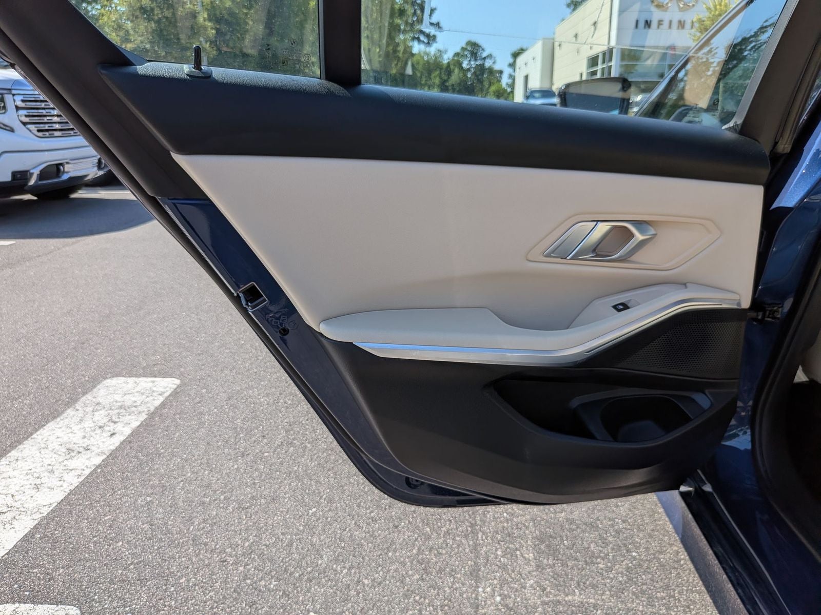 2023 BMW 3 Series 330i xDrive