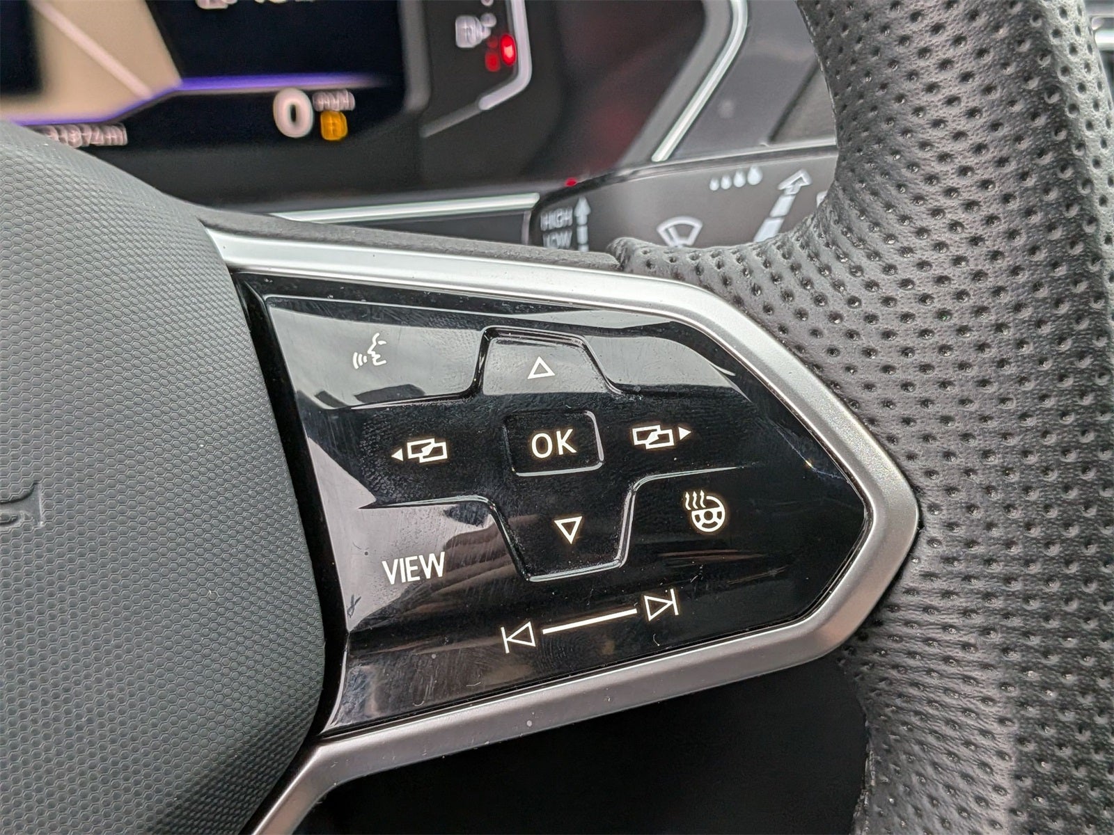 2022 Volkswagen Tiguan 2.0T SEL R-Line