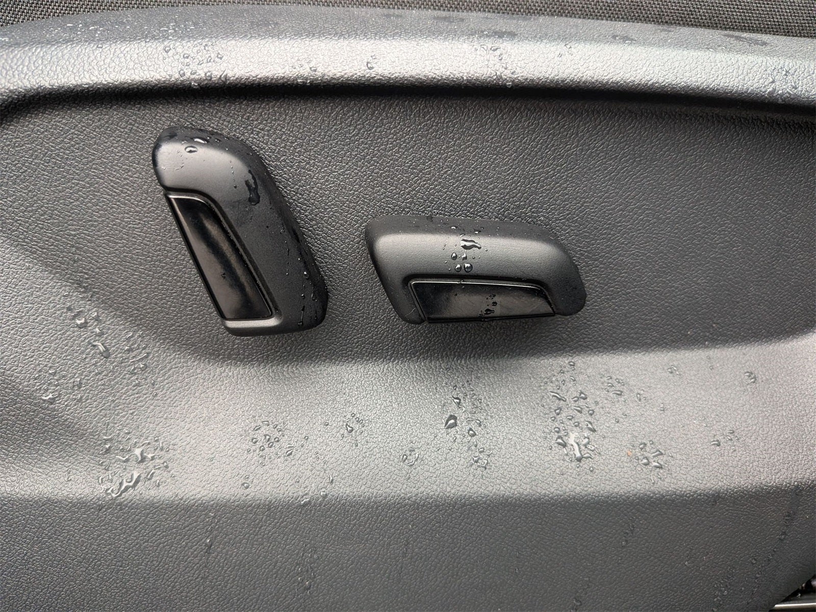 2022 Volkswagen Tiguan 2.0T SEL R-Line