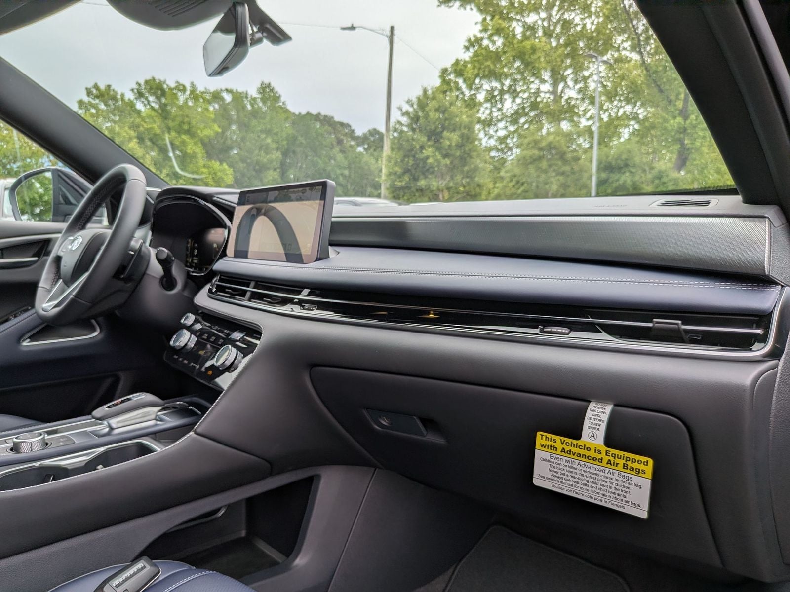 2027 INFINITI QX60 LUXE