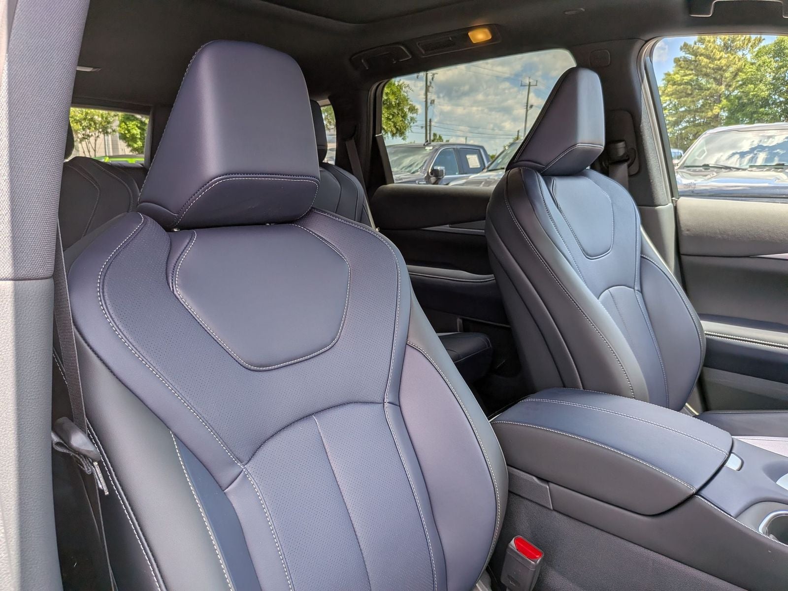 2027 INFINITI QX60 LUXE