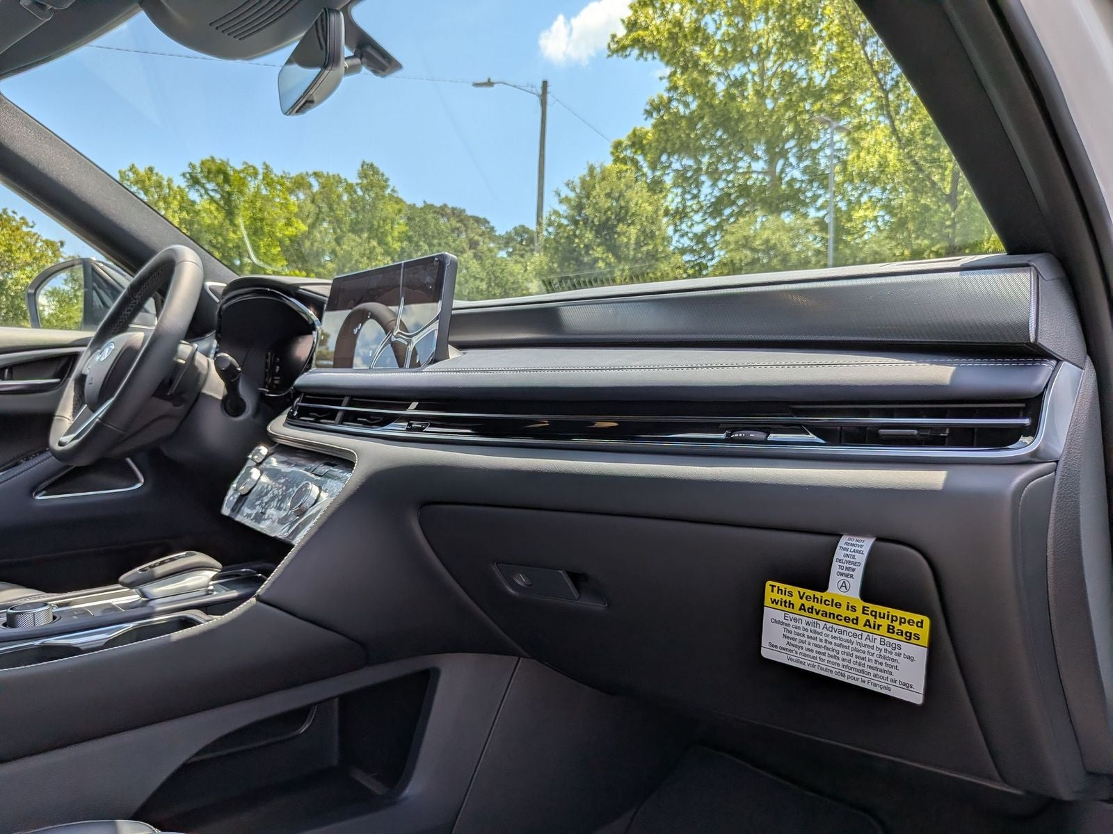 2027 INFINITI QX60 LUXE