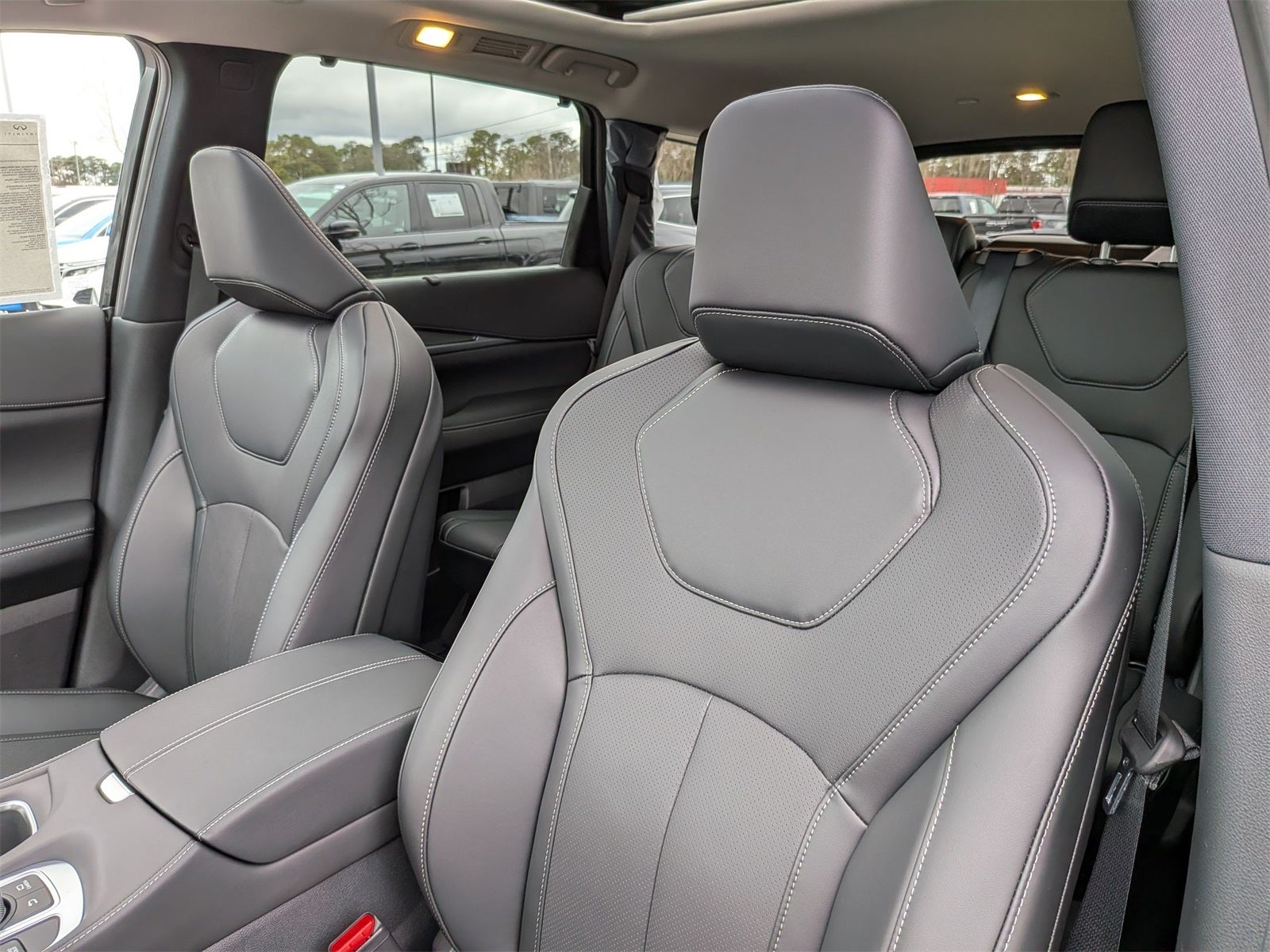 2026 INFINITI QX60 LUXE