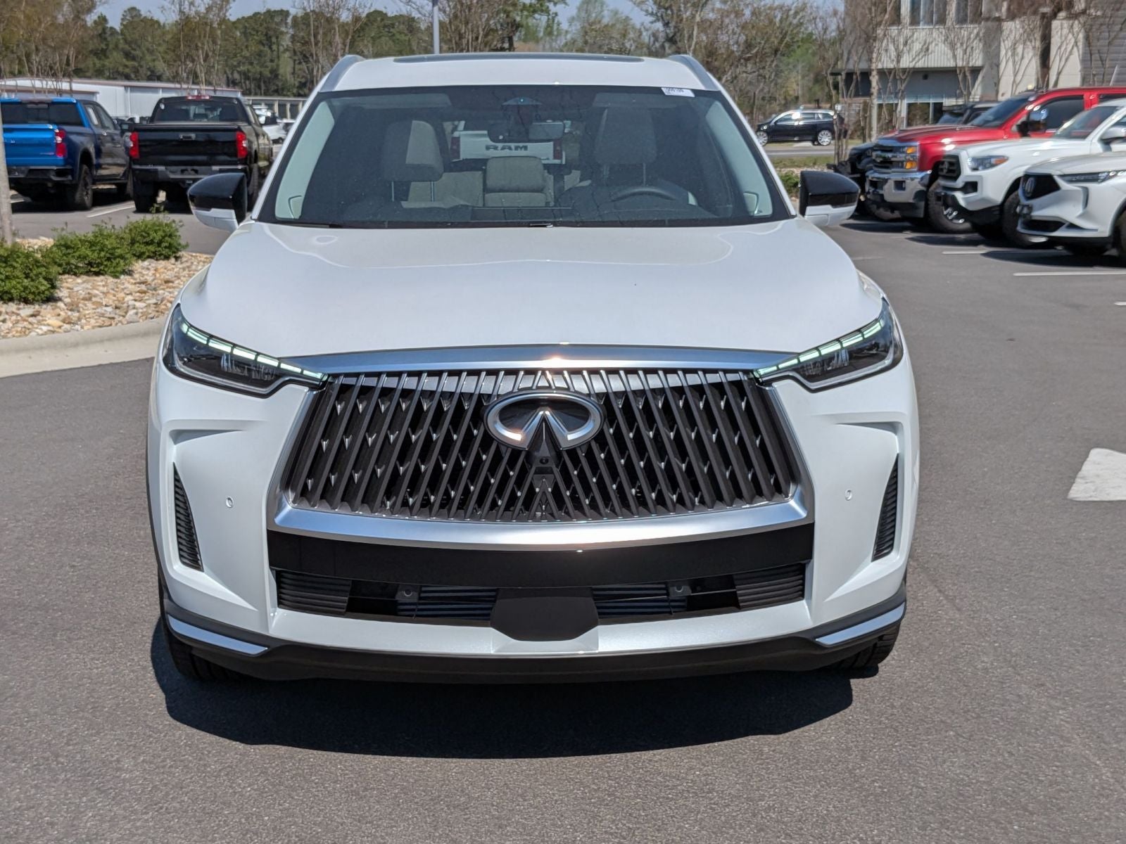 2026 INFINITI QX60 LUXE