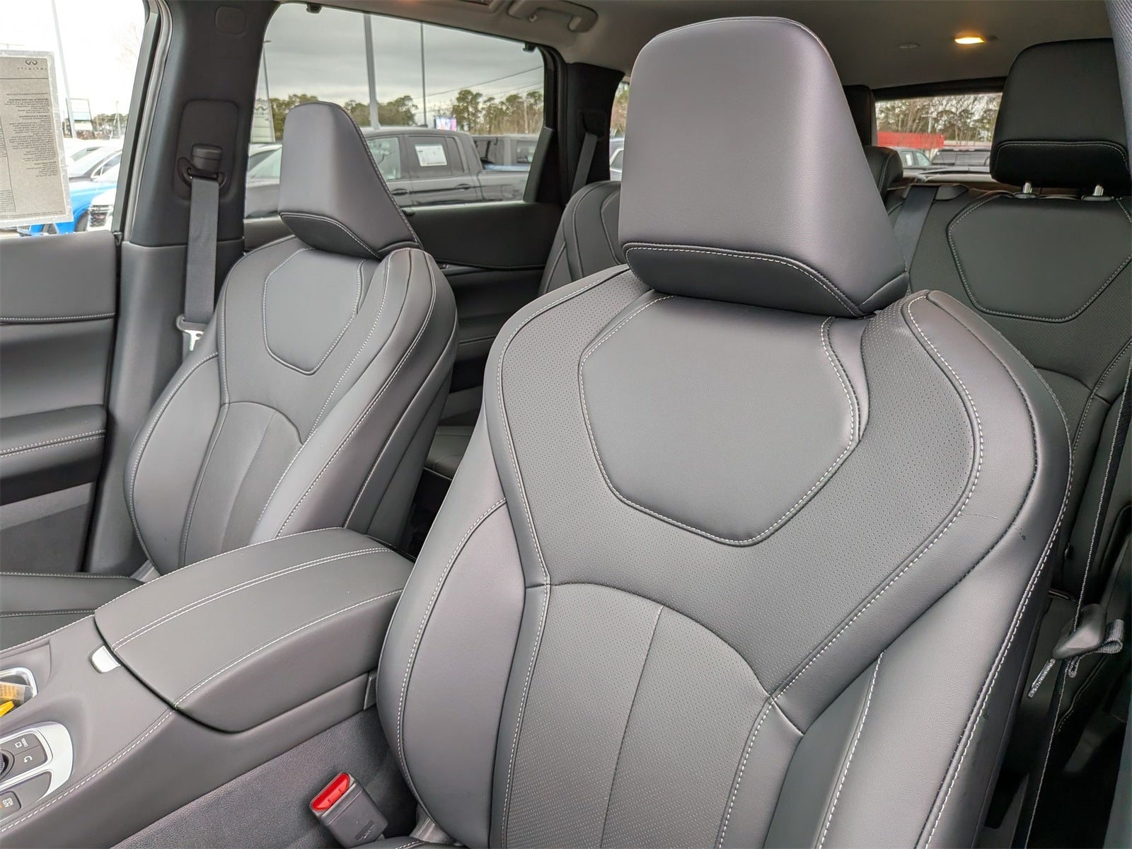 2026 INFINITI QX60 LUXE