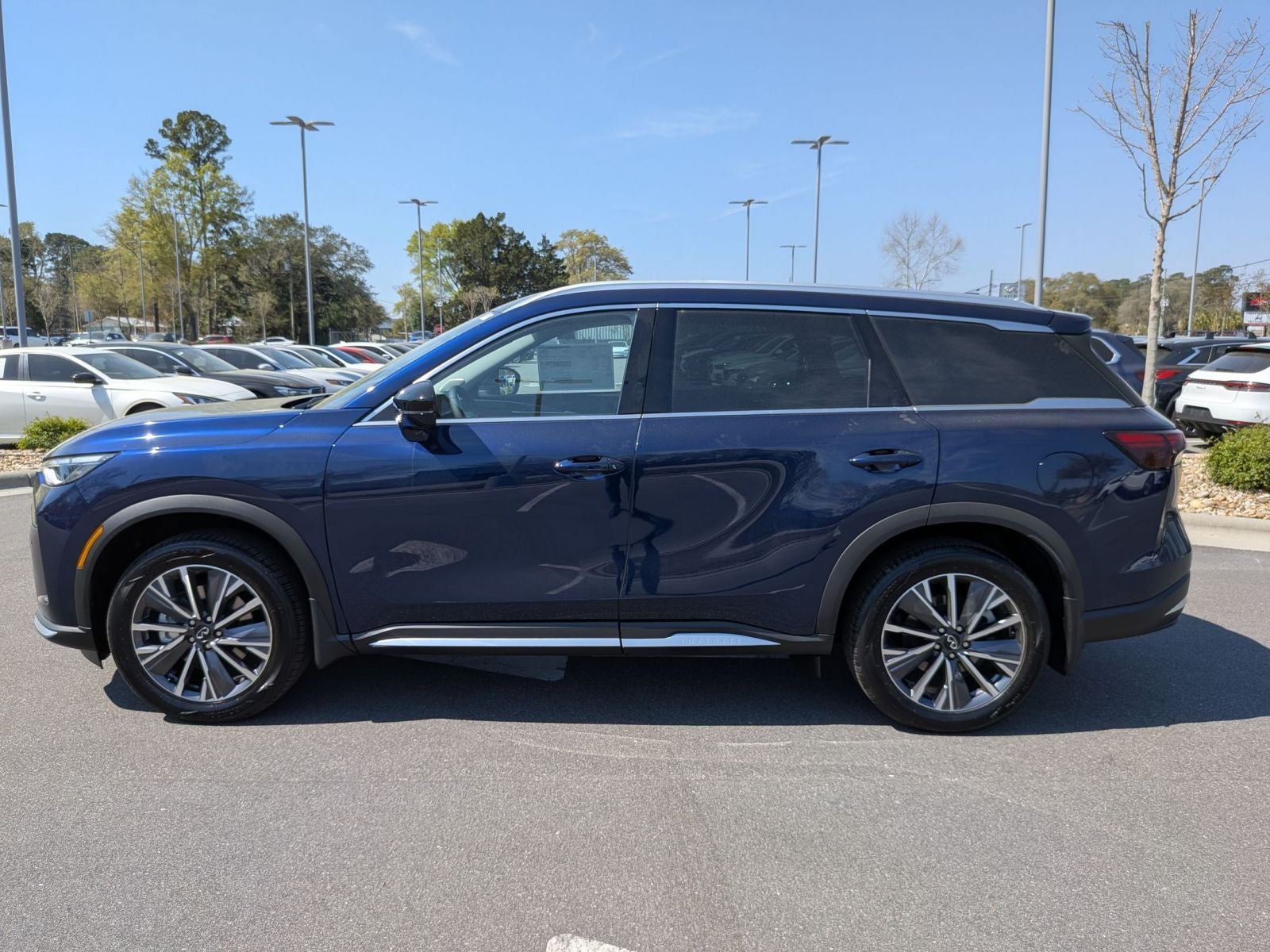 2026 INFINITI QX60 LUXE