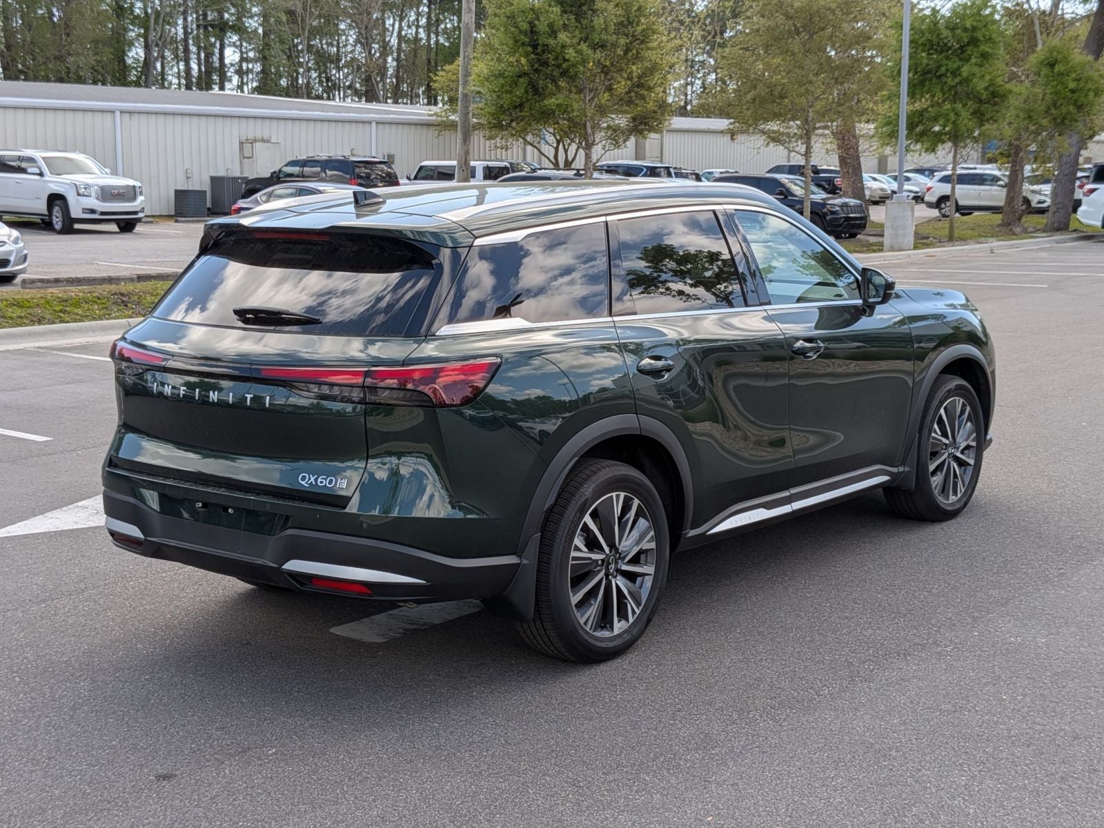 2026 INFINITI QX60 LUXE