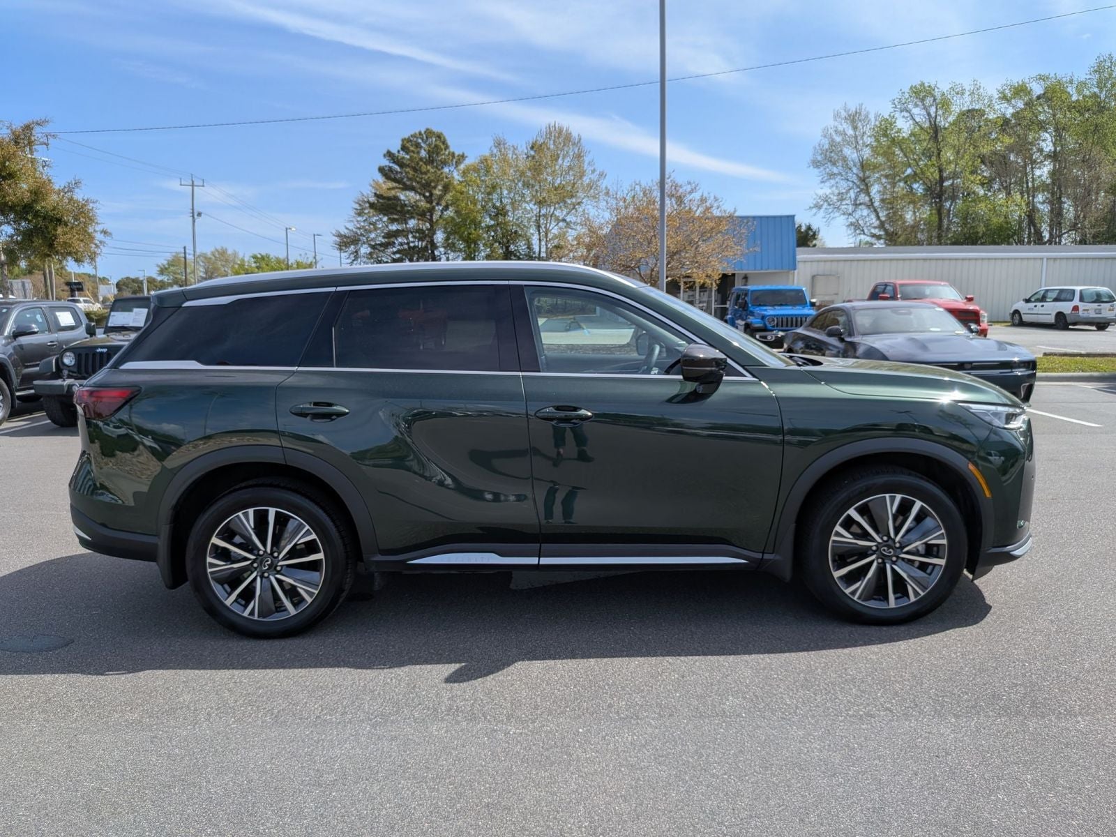 2026 INFINITI QX60 LUXE
