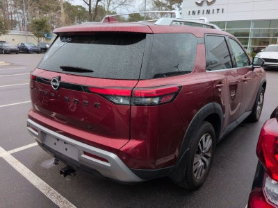 2022 Nissan Pathfinder SL