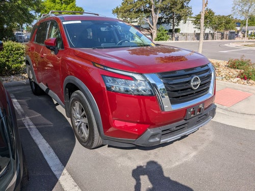 2023 Nissan Pathfinder SL