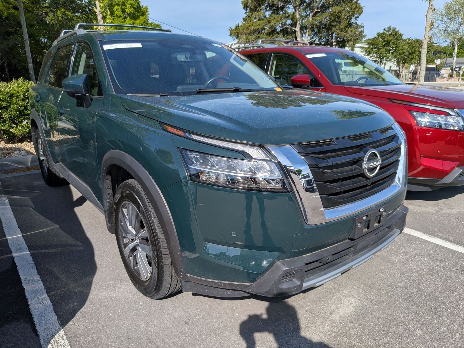 2024 Nissan Pathfinder SL