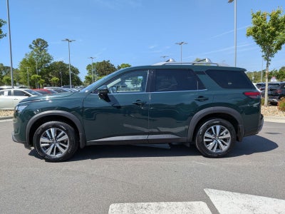 2024 Nissan Pathfinder SL