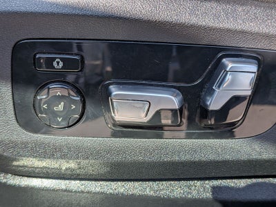 2025 BMW X6 xDrive40i