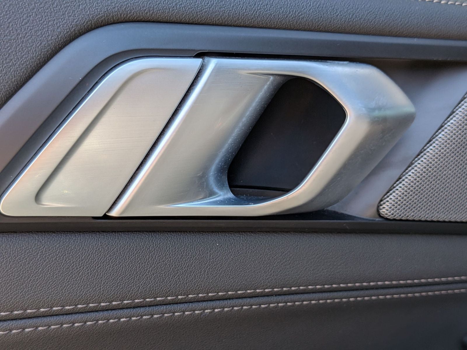 2025 BMW X6 xDrive40i