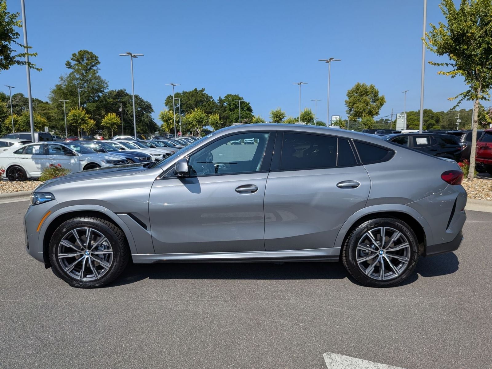 2025 BMW X6 xDrive40i