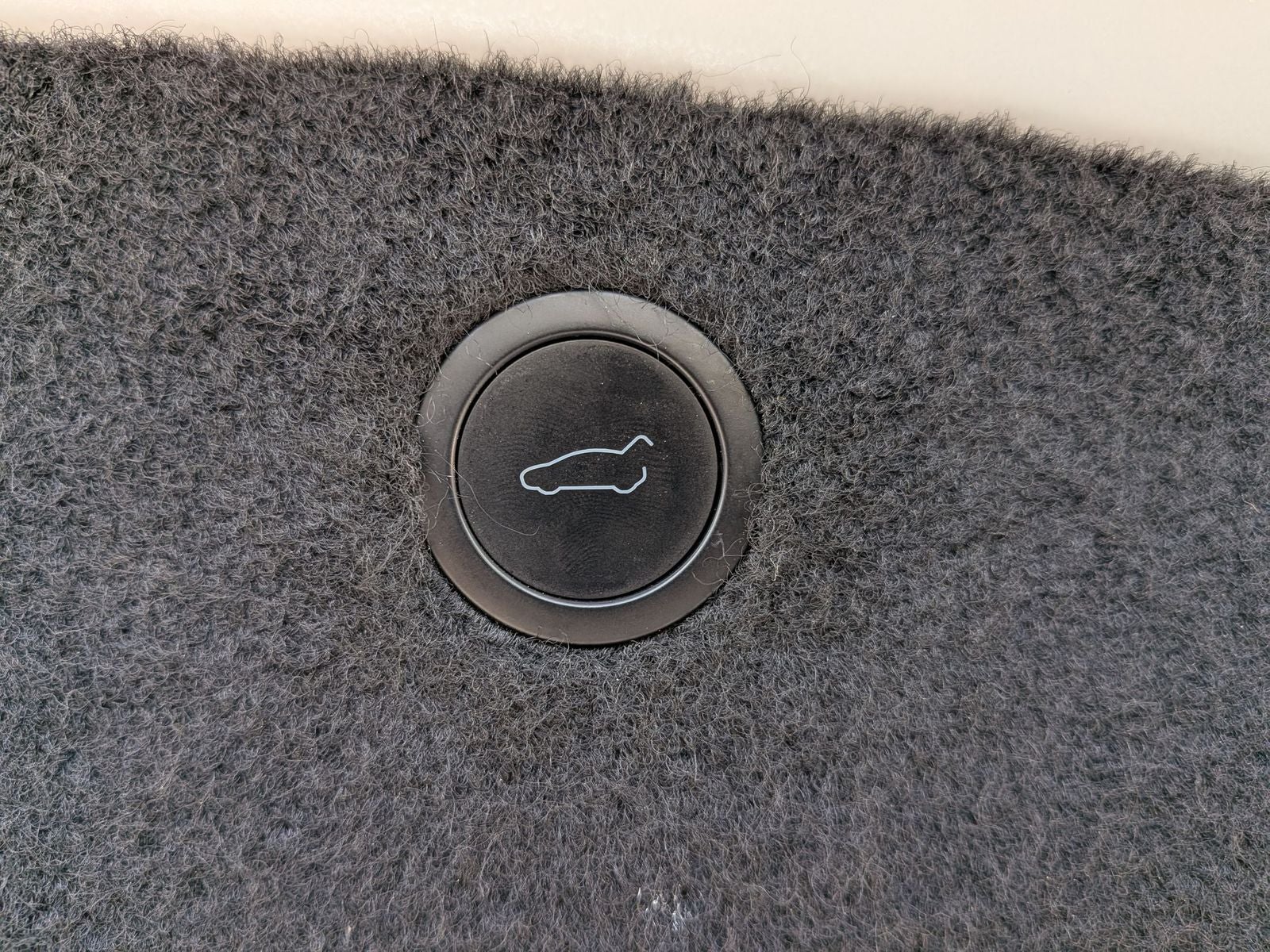 2022 Tesla Model X Base