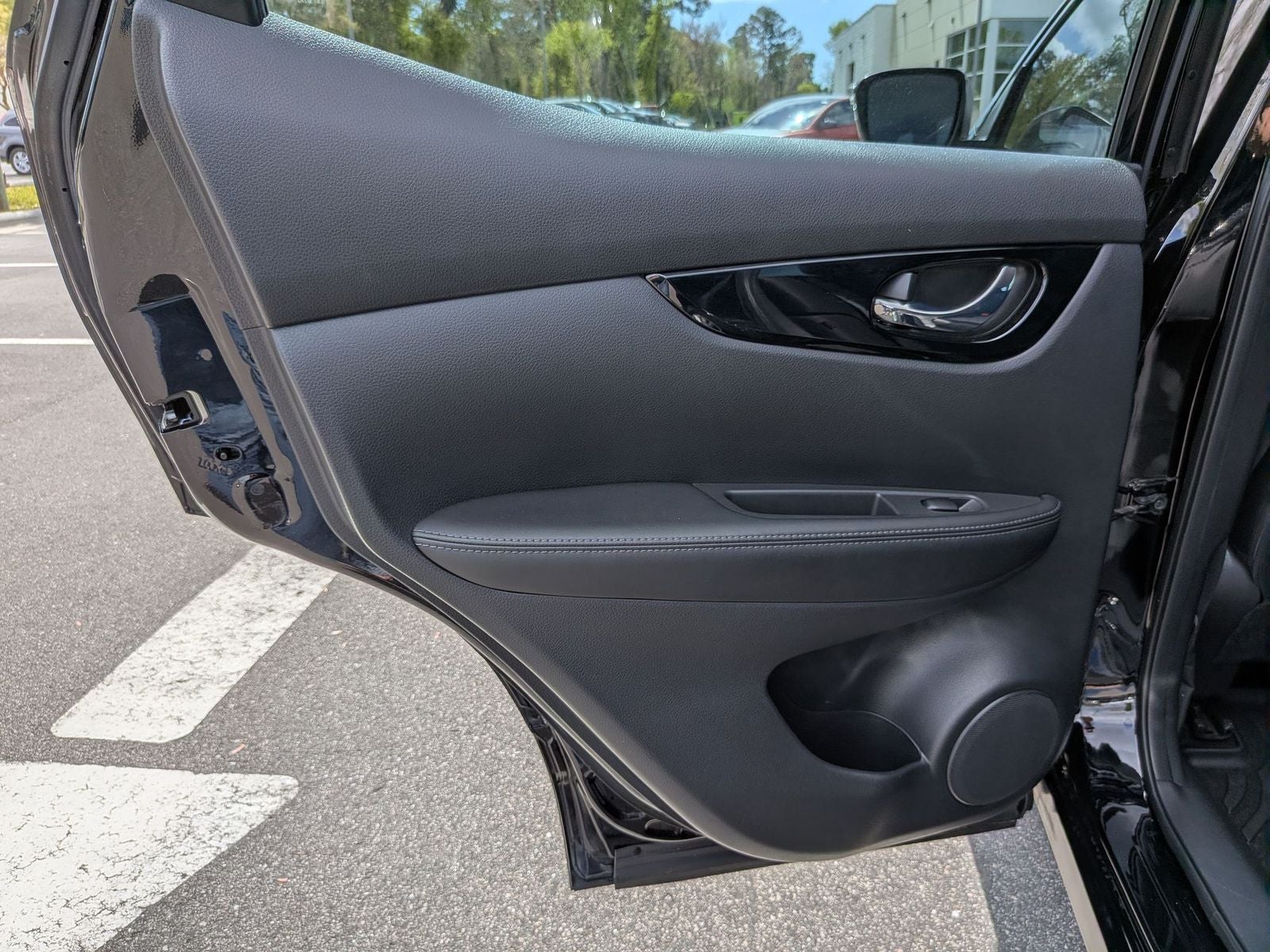 2022 Nissan Rogue Sport SV