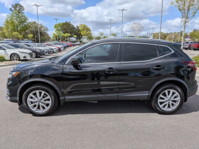 2022 Nissan Rogue Sport SV