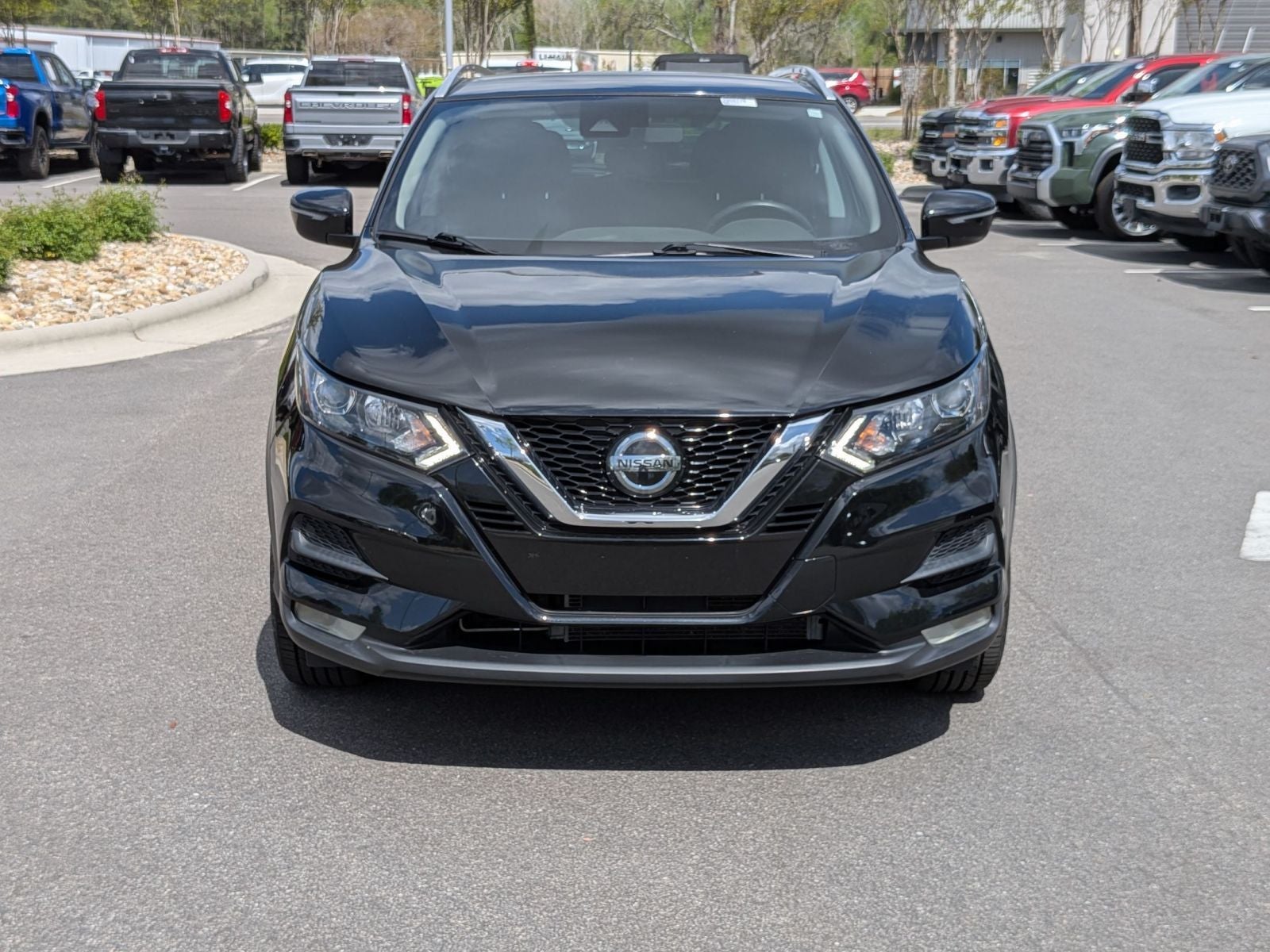 2022 Nissan Rogue Sport SV