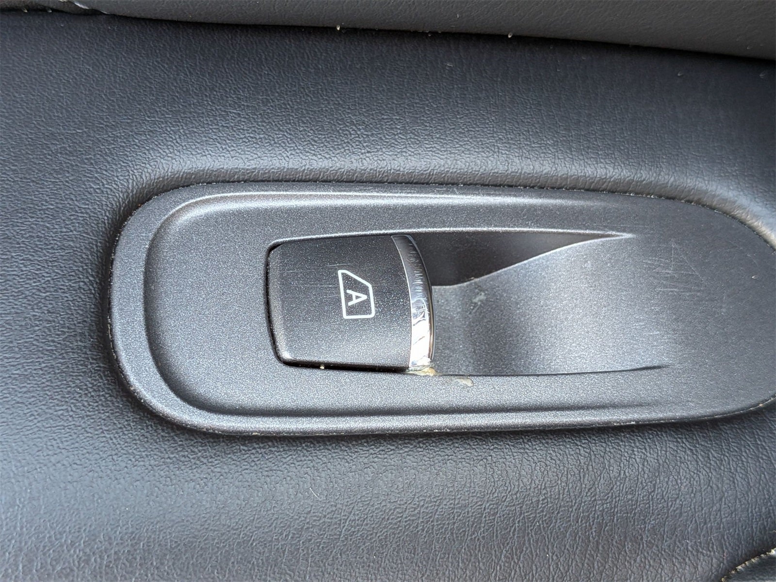 2023 INFINITI QX80 LUXE