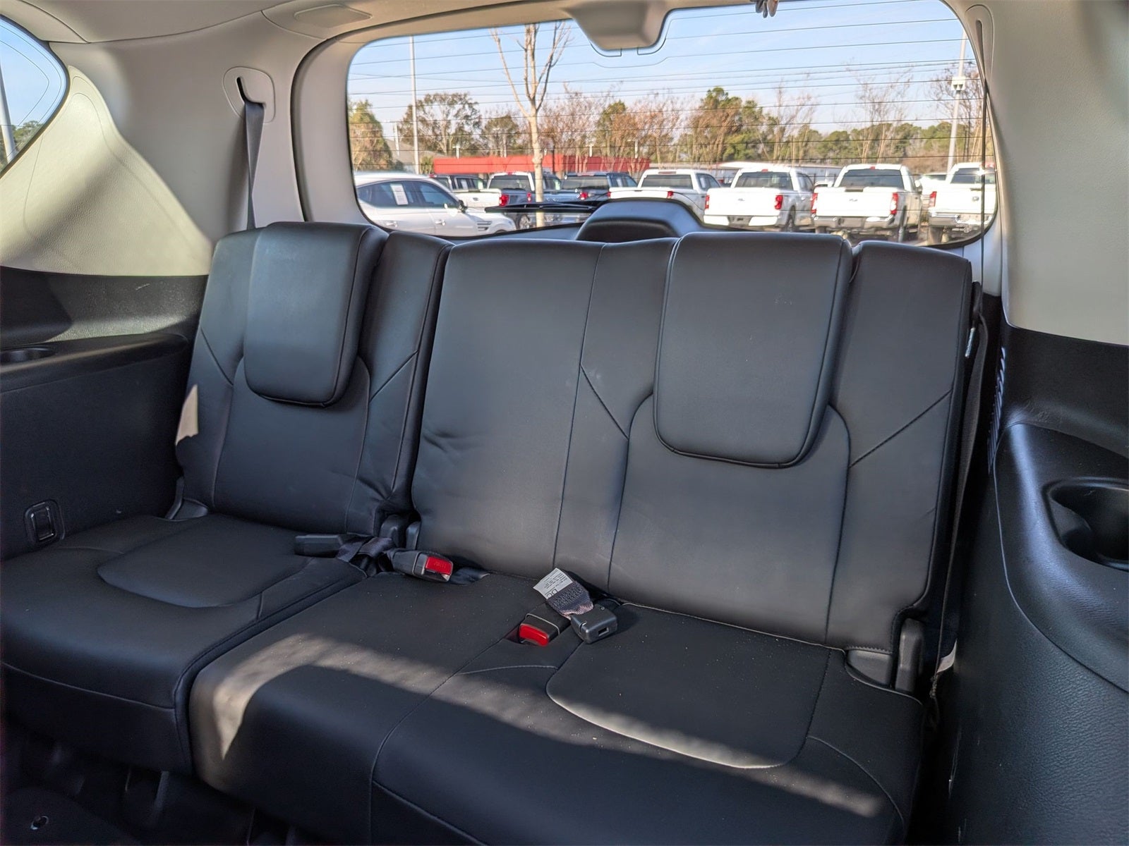 2023 INFINITI QX80 LUXE