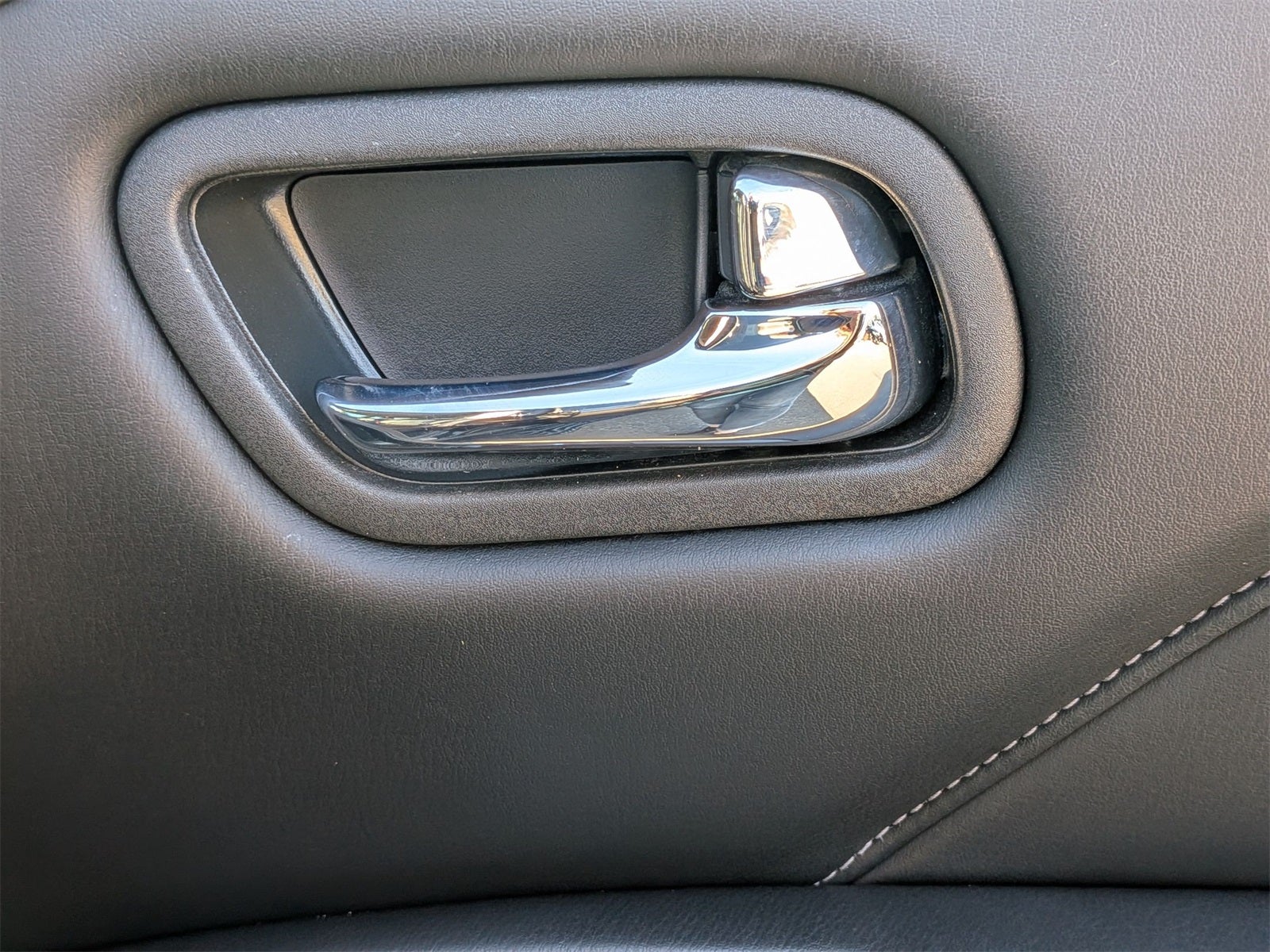 2023 INFINITI QX80 LUXE